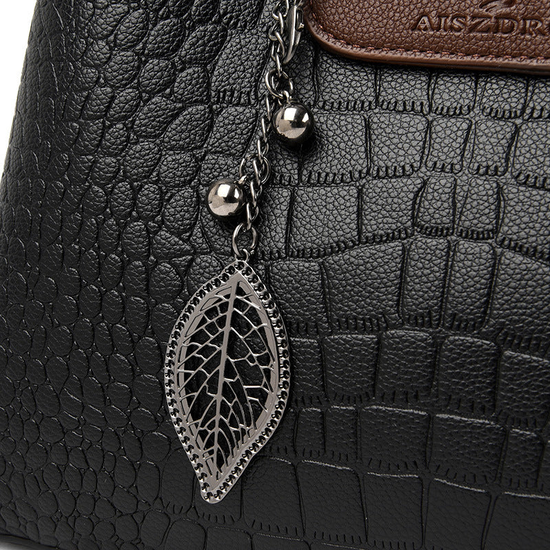 L'Éloriée Embossed Vintage Leather Bag