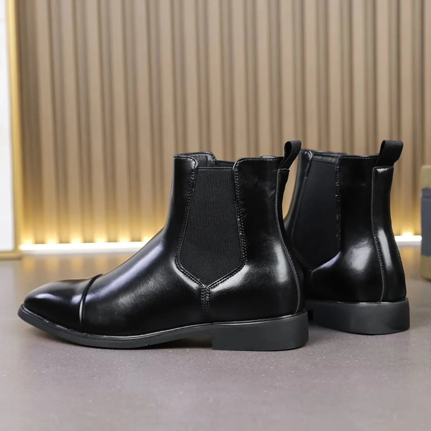Belucio Leather Chelsea Boots